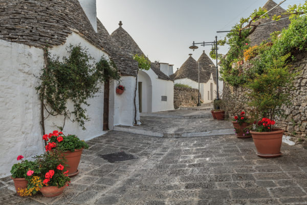 alberobello-s-trulli-puglia-italy-2021-08-26-15-58-49-utc