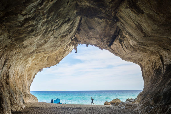 beach-in-sardinia-2021-11-25-17-46-50-utc