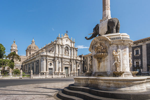 catania-dome-square-and-the-liotru-2022-04-01-23-19-00-utc