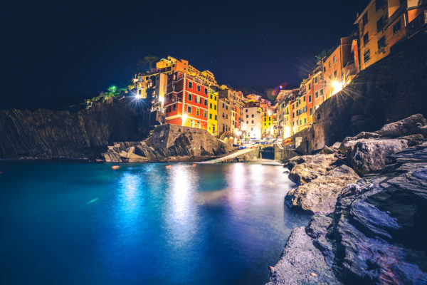 riomaggiore-night-scene-2021-08-26-23-04-31-utc