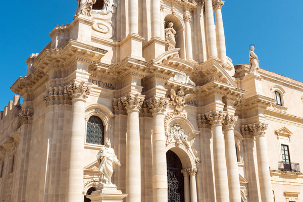 the-cathedral-of-syracuse-in-sicily-2021-08-26-18-12-14-utc