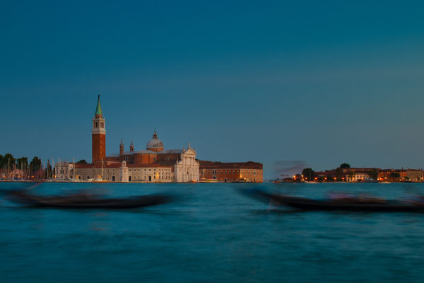 venice-gondolas-2021-08-26-18-34-32-utc